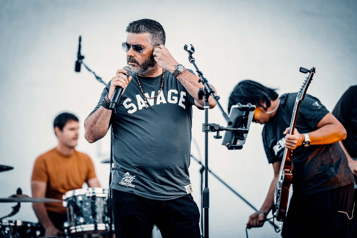 The Outlaws singer on stage with the band behind him